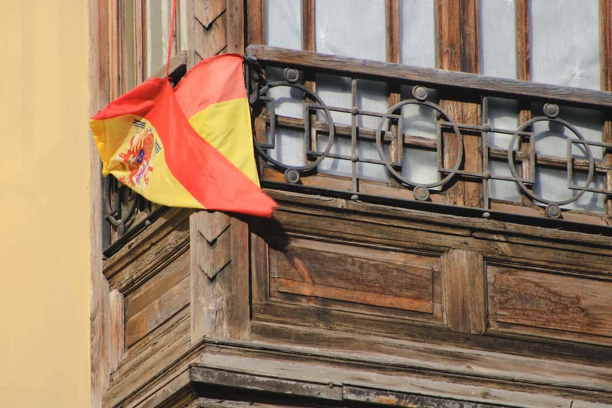 Investissez sous le soleil espagnol : Découvrez les avantages de l'achat immobilier en Espagne.
